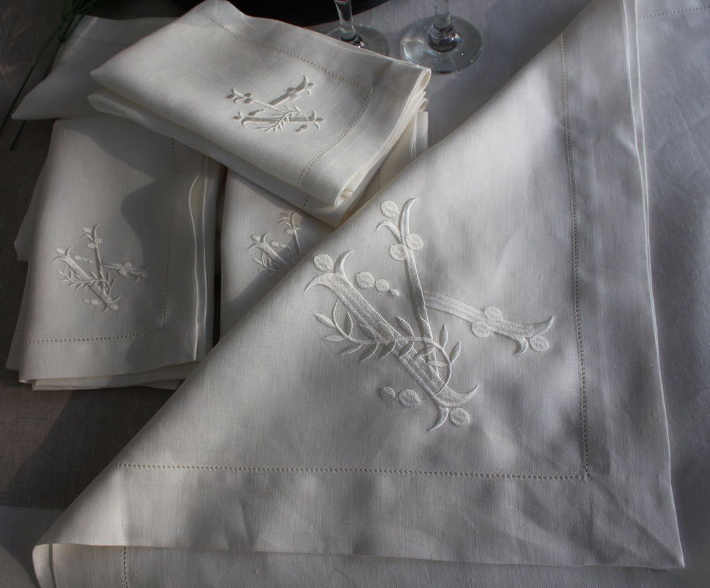 Ekstra Large Linen Tablecloth, Logo Embroidered Linen Table Cloth, Wedding Table Decor, Embroidered Tablecloth, Perfect Mitered Tablecloth