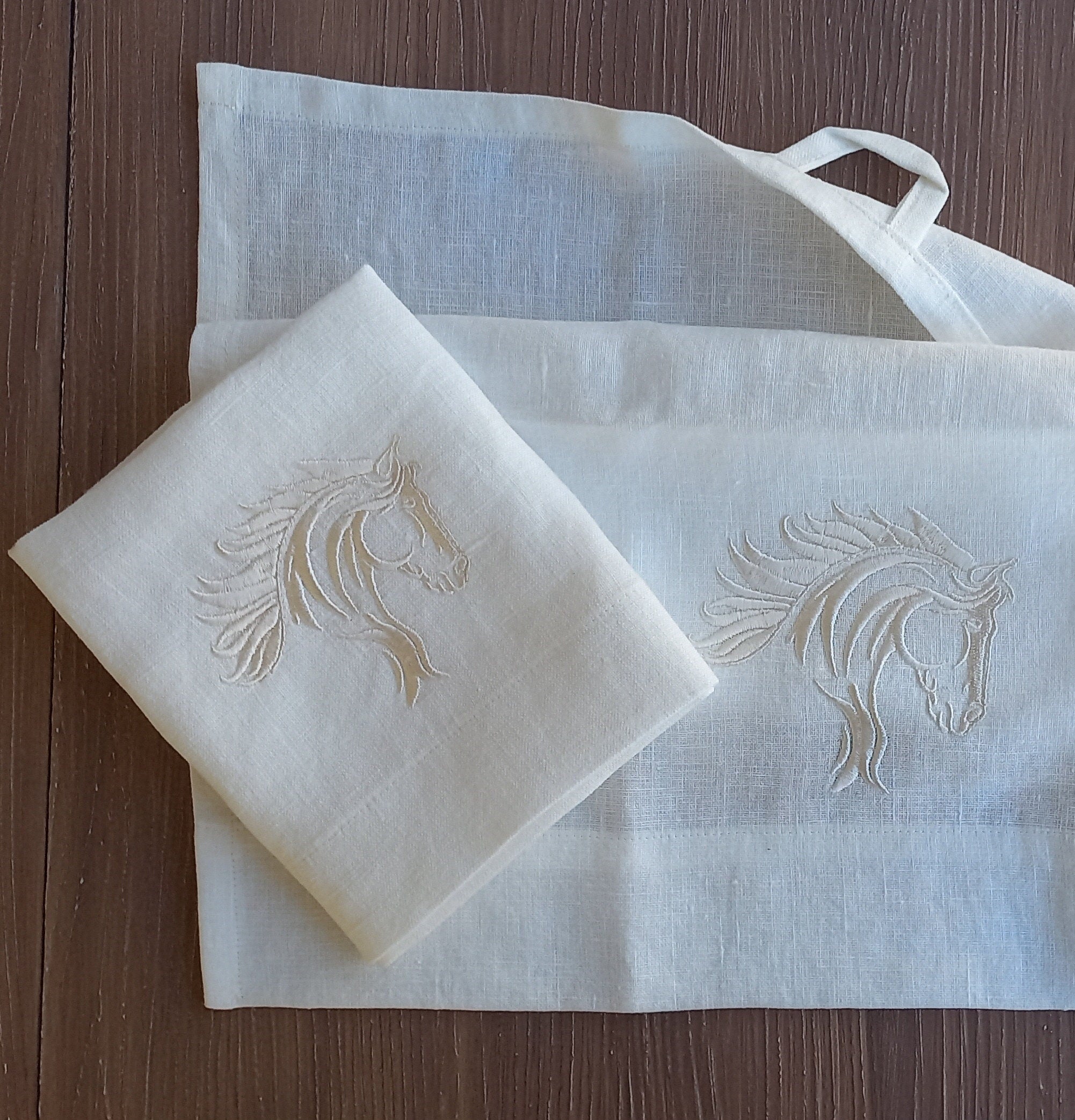 Animal Embroidered Linen Towel, Guest Towel, Linen Tea Towel, Horse Head Embroidered Linen Towel, Kitchen&Bathroom Towel, Housewarming Gift
