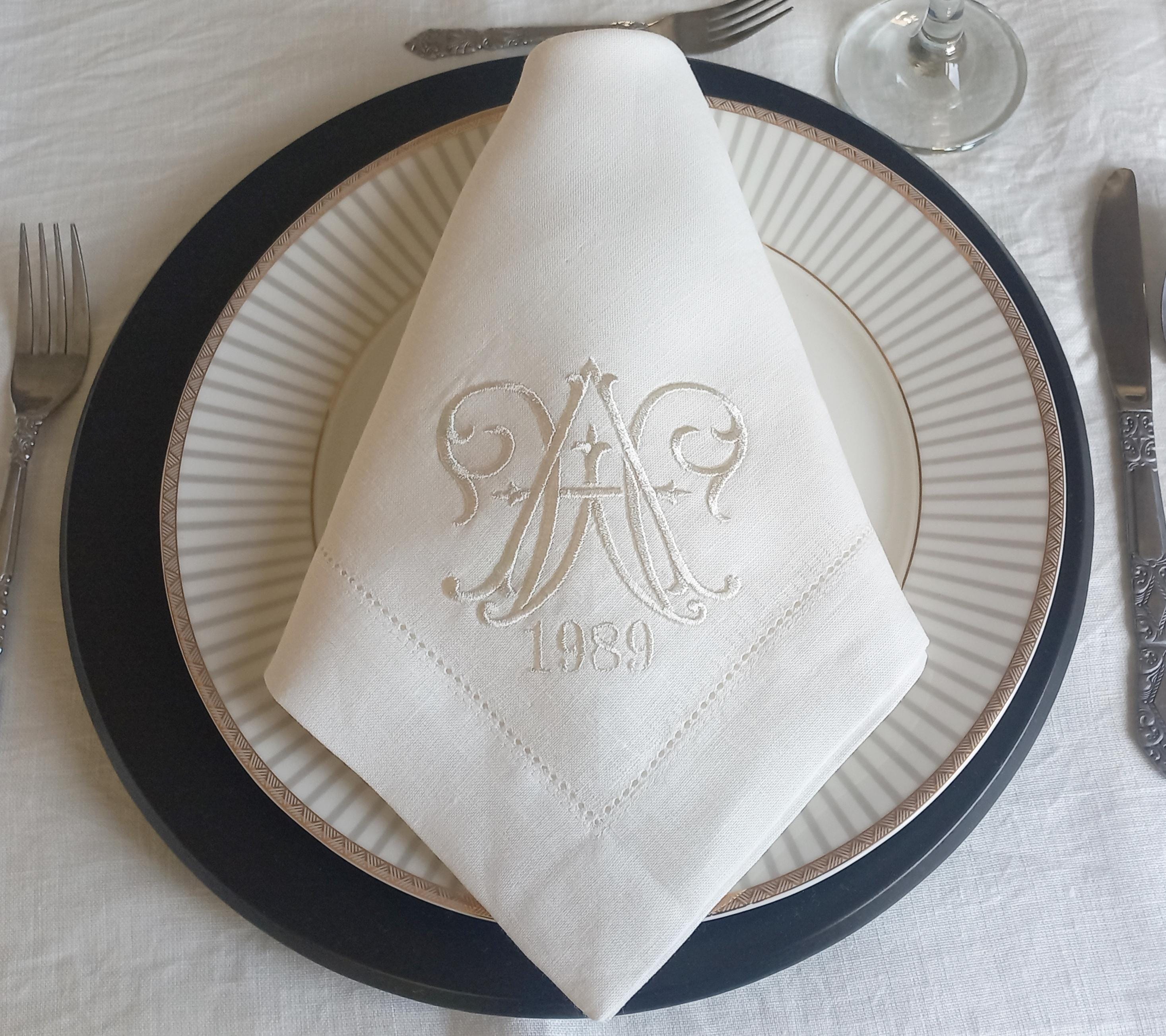 Double Lettered Linen Wedding Napkin, Interlocked Monogrammed Linen Napkin, Custom Linen Napkin, 6 to 24 inches Hemstitched Linen Napkin