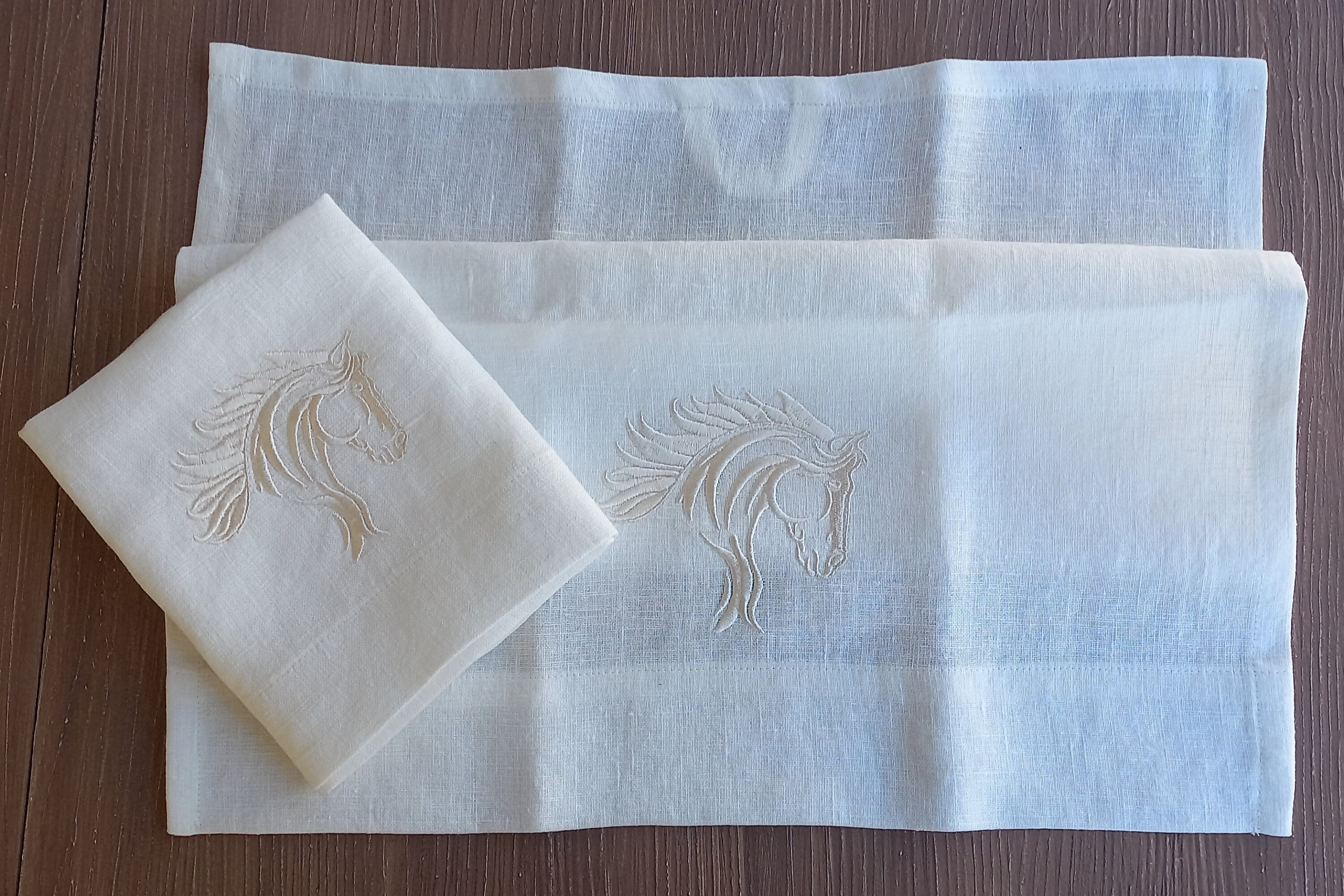Animal Embroidered Linen Towel, Guest Towel, Linen Tea Towel, Horse Head Embroidered Linen Towel, Kitchen&Bathroom Towel, Housewarming Gift