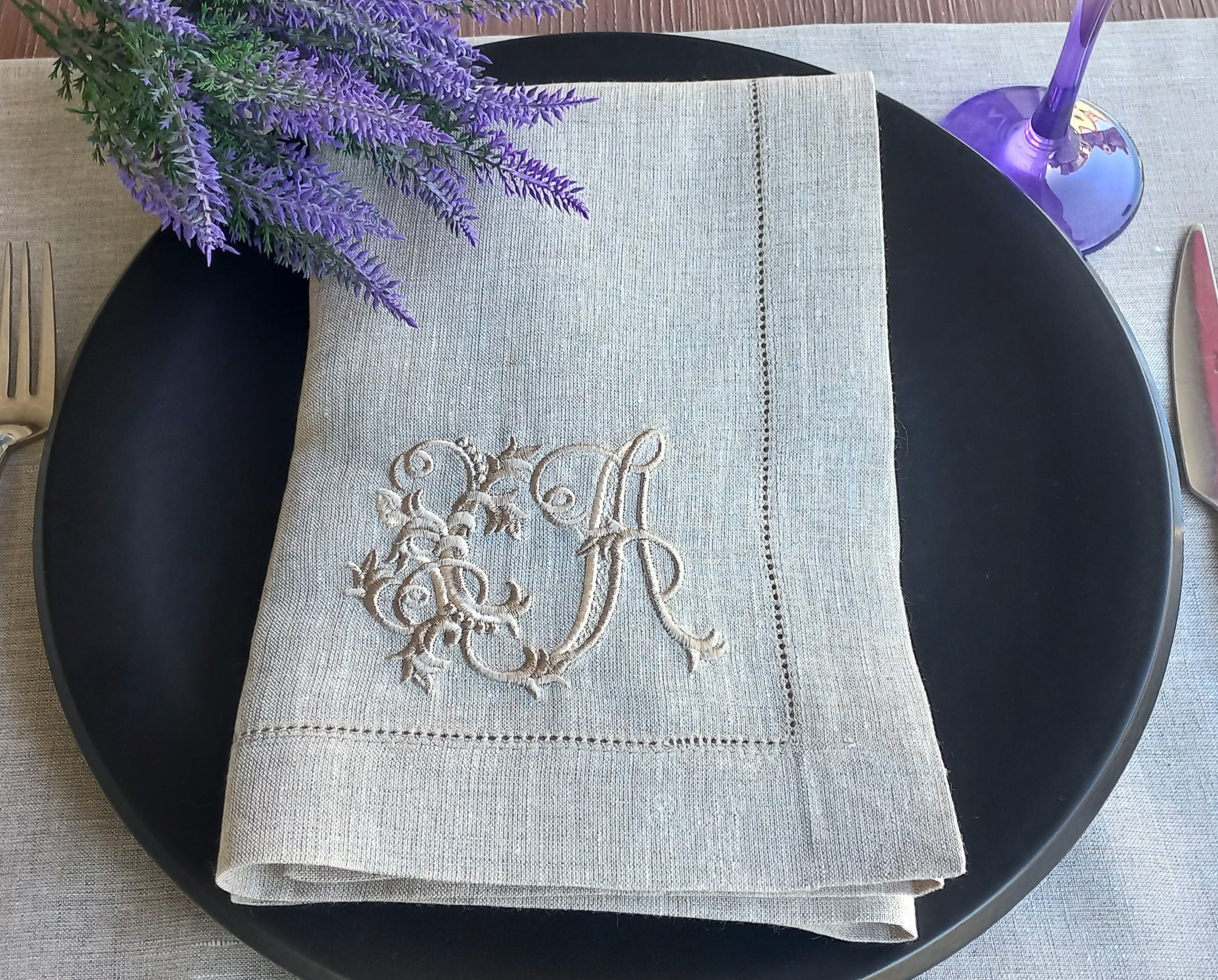 Monogrammed Luxury Linen Napkin, Wedding Linen Napkin, Customized Linen Napkin, Hemstitched Linen Napkin, Embroidered Linen Dinner Napkin