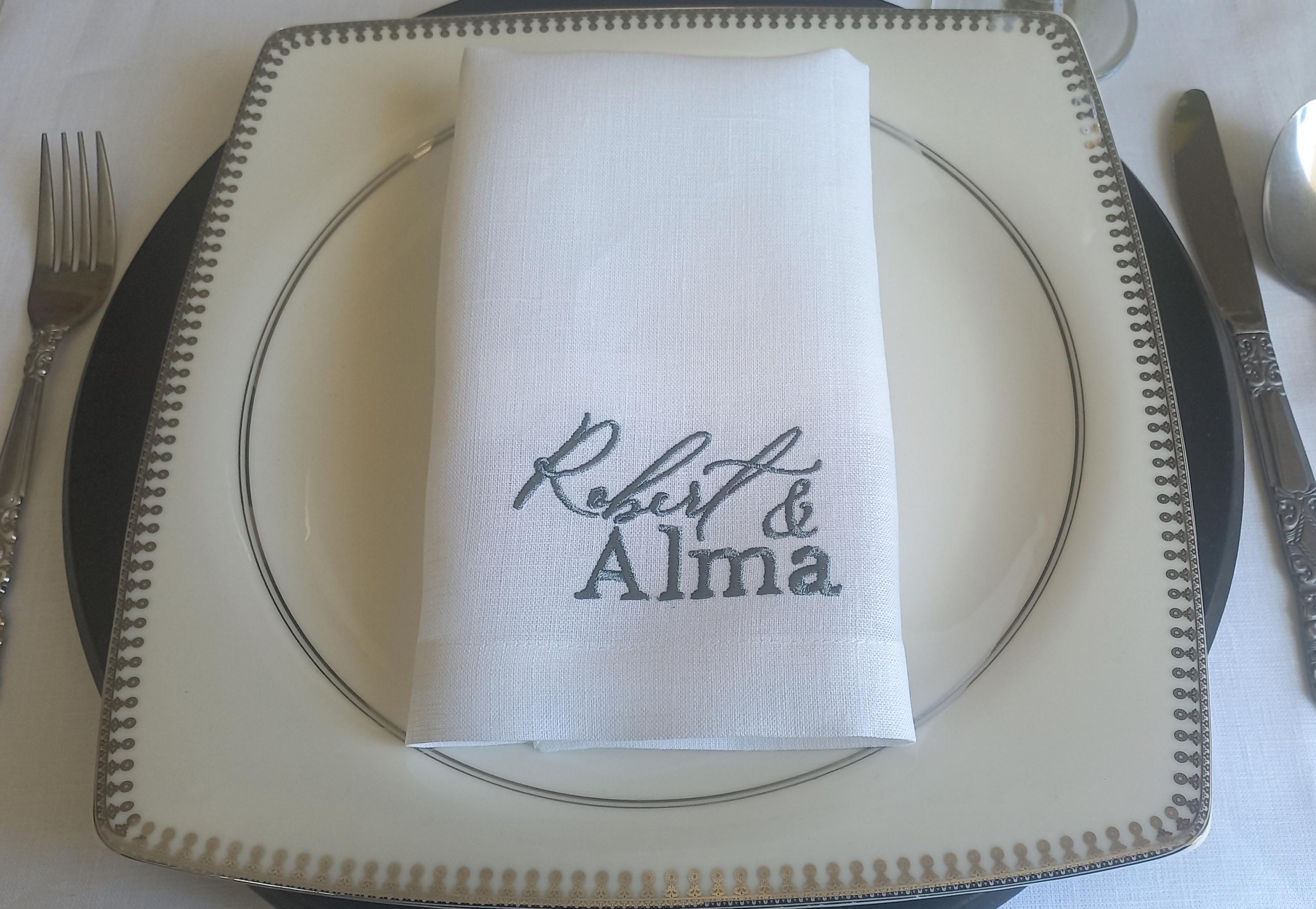 Custom Logo Embroidered Luxury Linen Napkin, Personalize Logo Embroidered Linen Napkin, Company Emblem Embroidered Napkin for Company Dinner