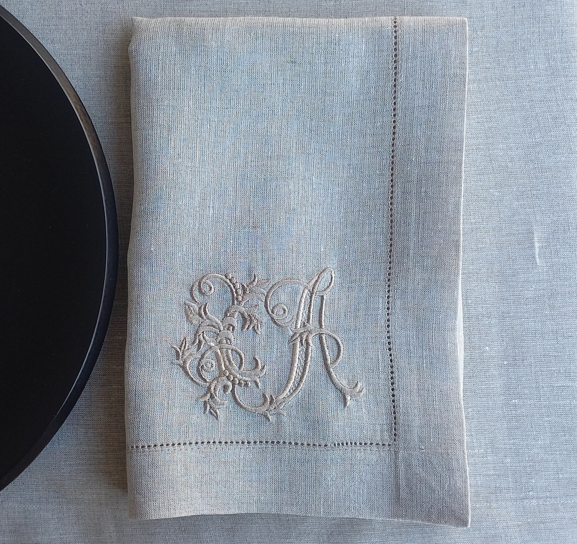 Monogrammed Luxury Linen Napkin, Wedding Linen Napkin, Customized Linen Napkin, Hemstitched Linen Napkin, Embroidered Linen Dinner Napkin