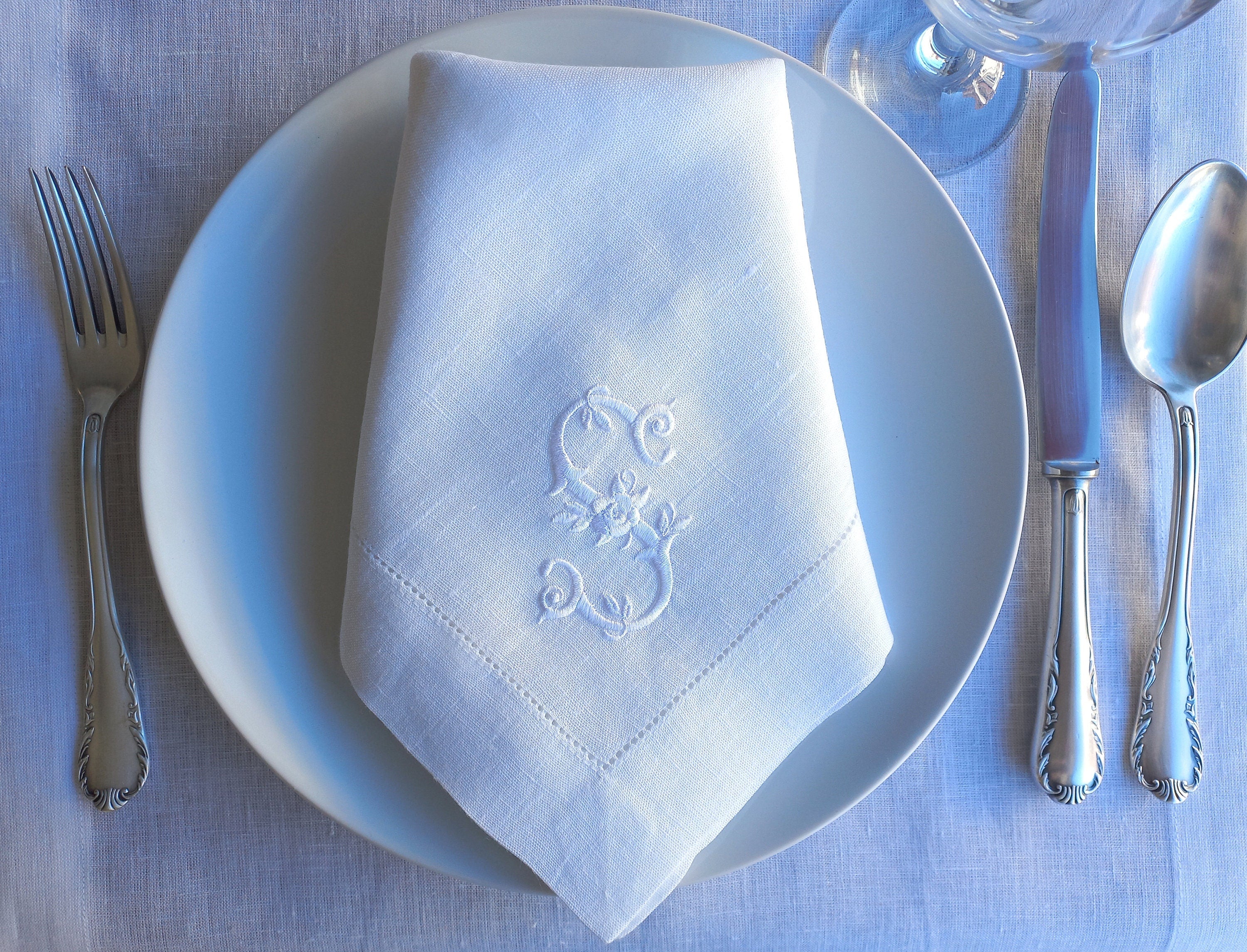 Initial Embroidered Linen Napkin, Custom Linen Napkin, Personalized Linen Napkin, Hemstitched Linen Napkin, Custom Napkin for Wedding Gift
