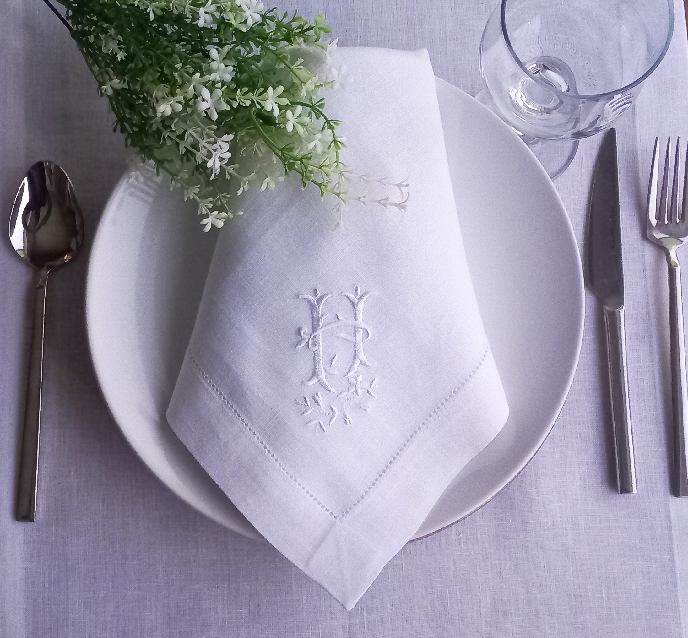 White Monogrammed Wedding Napkin, Custom Linen Napkin, Personalized Linen Napkin, Hemstitched Linen Napkin, Custom Napkin Housewarming Gift