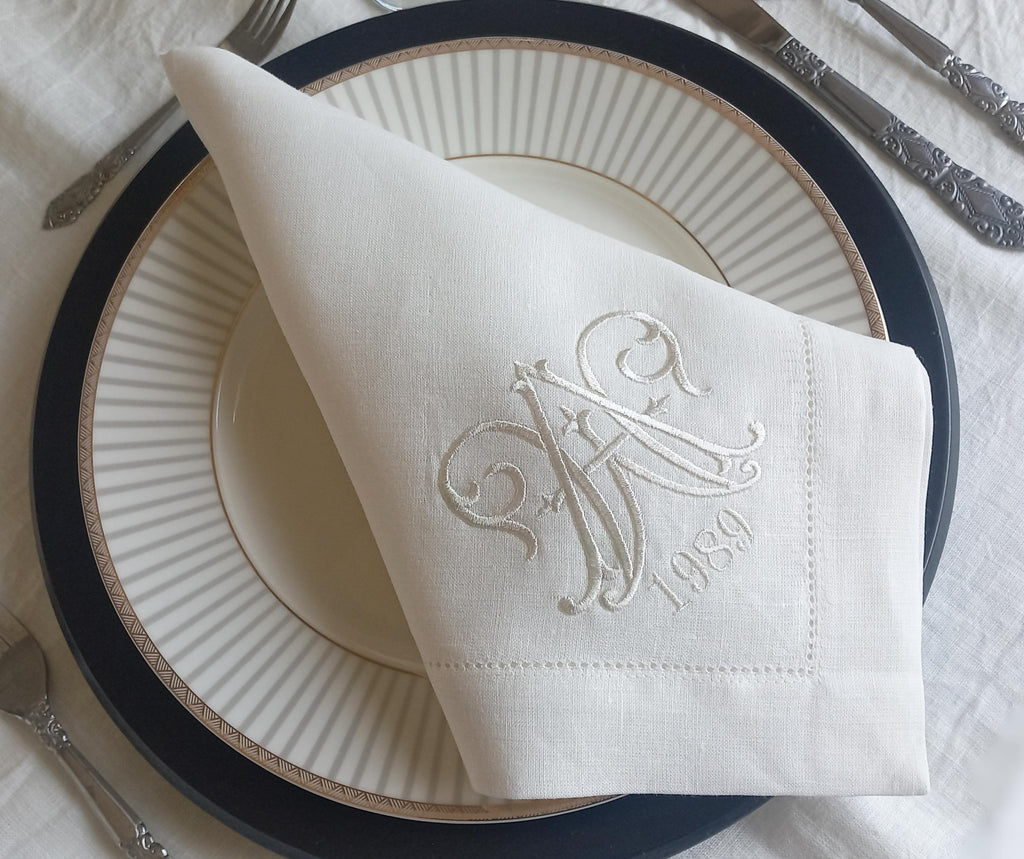 Linen Wedding Napkin Interlock Monogrammed, Double Letter Monogrammed Linen Napkin, Custom Logo Patterned Hemstitched Linen Napkin