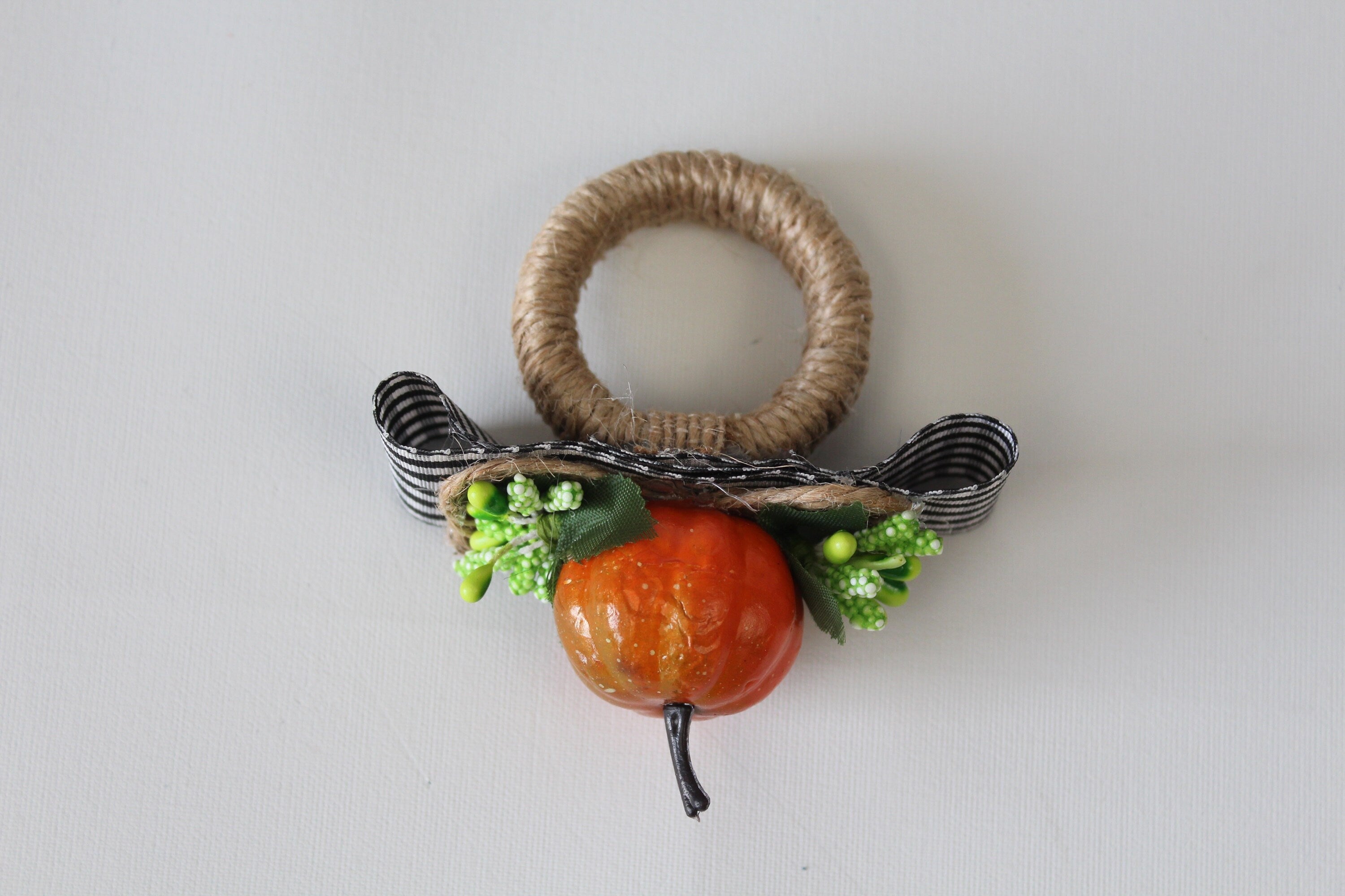 Pumpkin Napkin Ring, Pumpkin Napkin Holder, Halloween Table Decor, Halloween Party Decor, Artificial Pumpkin Napkin Ring, Housewarming Gift