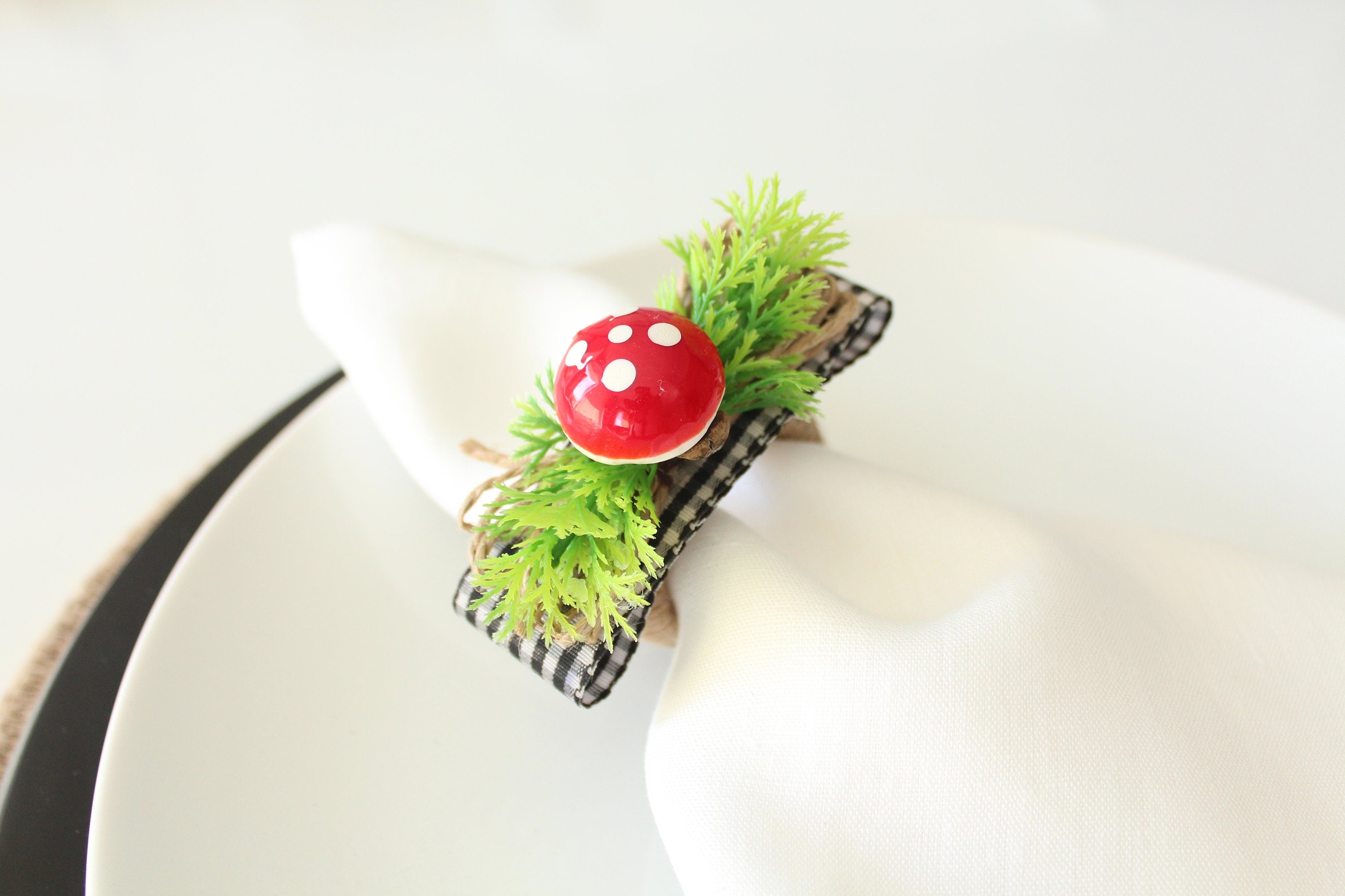 Mushroom Napkin Ring, Mushroom Napkin Holder, Christmas Table Decor, Mushroom Table Deco, Artificial Mushroom Napkin Ring, Housewarming Gift