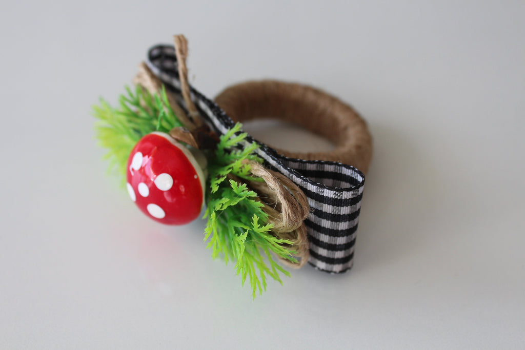 Mushroom Napkin Ring, Mushroom Napkin Holder, Christmas Table Decor, Mushroom Table Deco, Artificial Mushroom Napkin Ring, Housewarming Gift