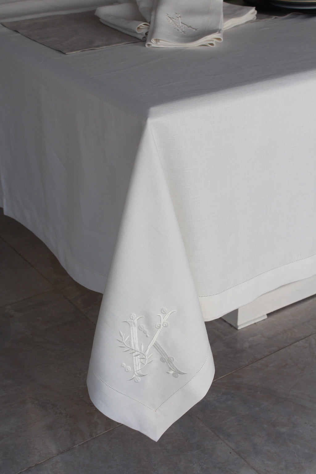 Ekstra Large Linen Tablecloth, Logo Embroidered Linen Table Cloth, Wedding Table Decor, Embroidered Tablecloth, Perfect Mitered Tablecloth