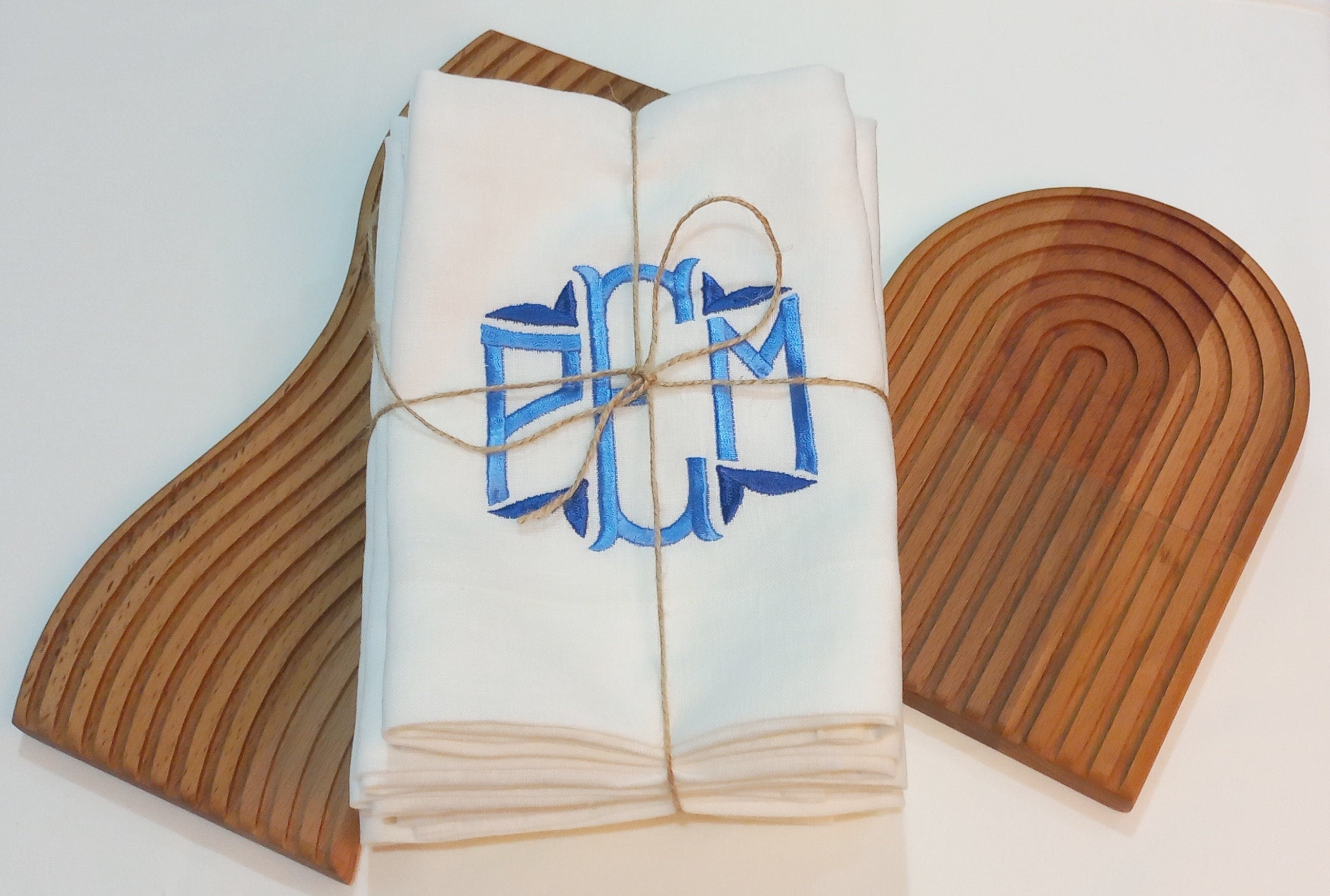 Luxury Linen Towel with Initials Embroidery, Family Initials Linen Towel, Kitchen&Bathroom Towel, Housewarming Gift, Guest Towel, Tea Towel