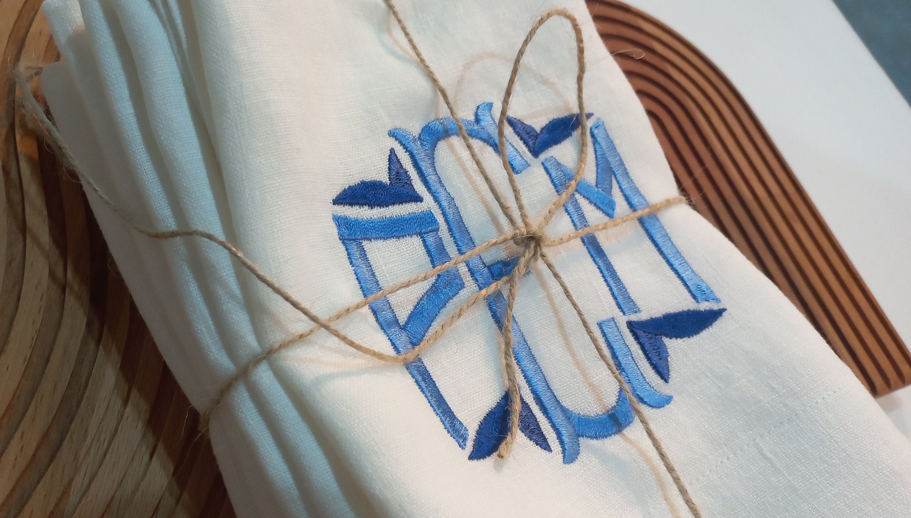 Luxury Linen Towel with Initials Embroidery, Family Initials Linen Towel, Kitchen&Bathroom Towel, Housewarming Gift, Guest Towel, Tea Towel