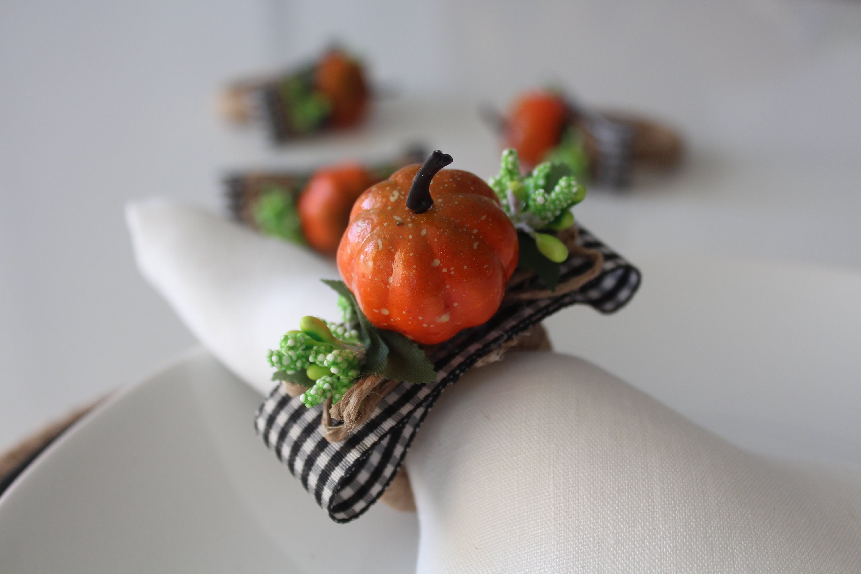 Pumpkin Napkin Ring, Pumpkin Napkin Holder, Halloween Table Decor, Halloween Party Decor, Artificial Pumpkin Napkin Ring, Housewarming Gift