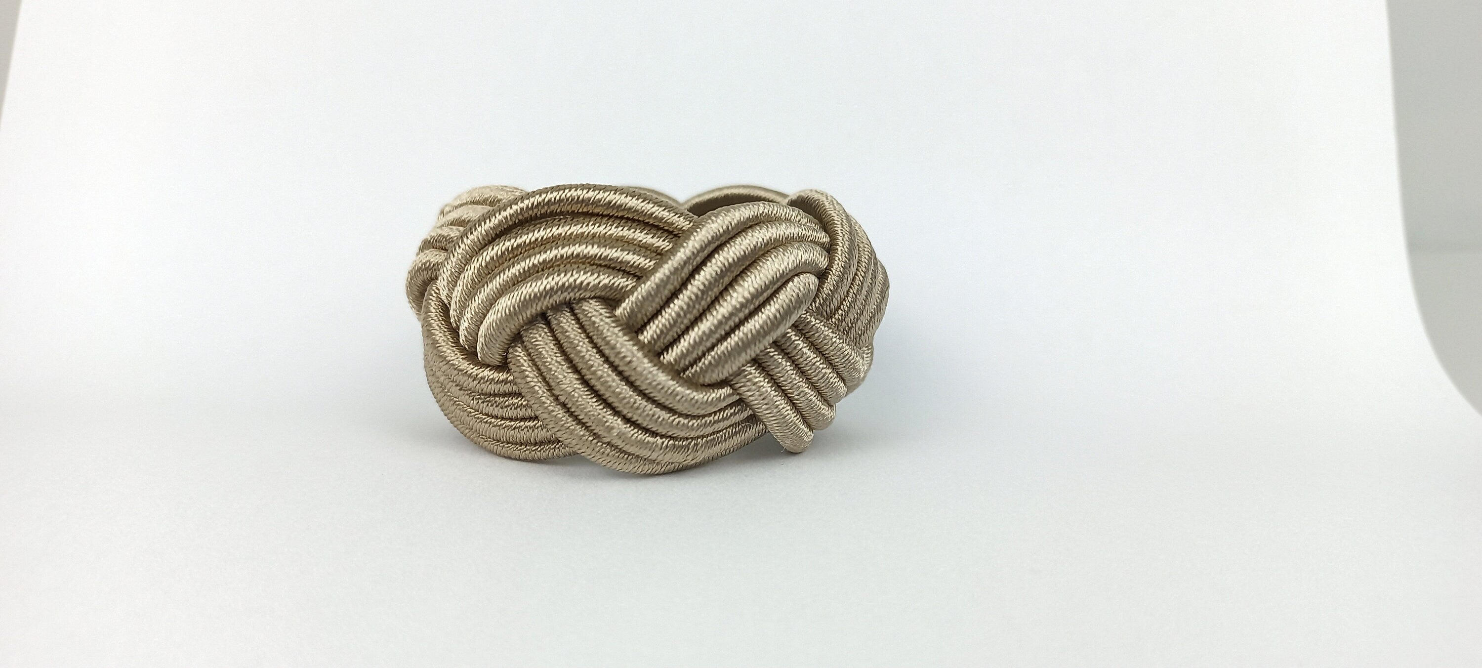 Oatmeal Rayon Napkin Ring, Oyster Sailor Napkin Ring, Turks Head Napkin Holder, Table Decor, Thanks Giving Day Decor, Wedding Table Decor